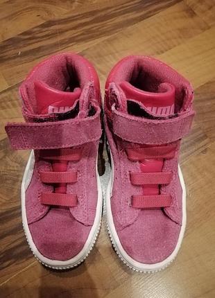 Кросівки ботинки снікерси