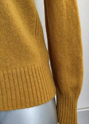 Теплий вовняний светр гірчичного кольору8 фото