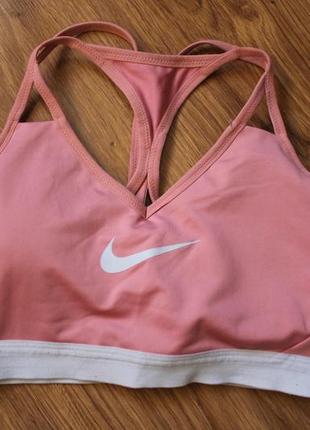 Спортивный топ бра nike dri-fit