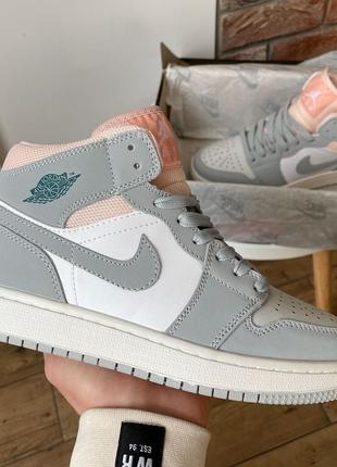 Женские кроссовки nike air jordan 1 retro high grey pink 36-37-38-39-40-41