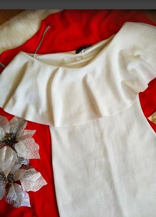 Трендова молочна сукня prettylittlethings.4 фото