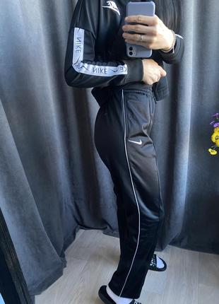Nike спортивні жіночі штани прямі чорні найк спорт для спорту4 фото