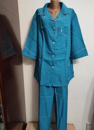 Жіночий медичний костюм 60розміру.