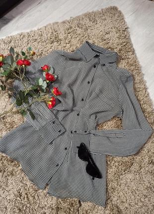 Класична легка чорно-біла сорочка в гусину лапку