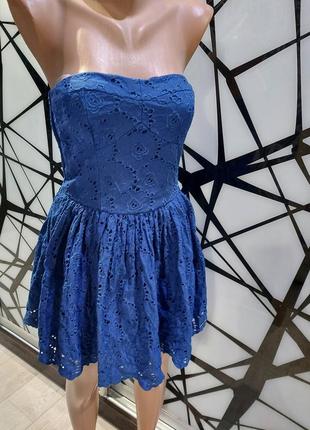 Шикарное платье бюстье из прошвы abercrombie&fitch синий электрик м3 фото