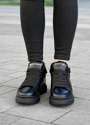 Alexander mcqueen black женские зимние кожаные черные кроссовки с мехом зима осень натуральная кожа
