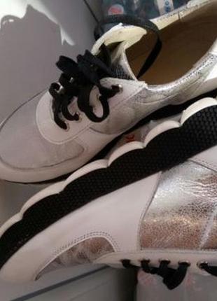 Кроссовки, обула 1 раз