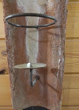 Оригінальний підсвічник з старої черепиці.