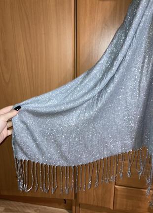 Жіночий тоненький сірий шарф зі срібною ниткою2 фото
