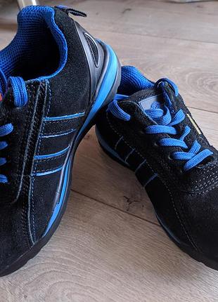 Кросівки замшеві