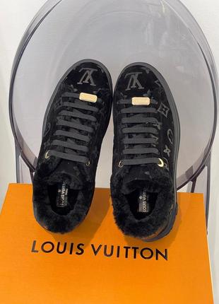 Женские зимние черные замшевые кроссовки на меху в стиле louis vuitton time out луи виттон витон5 фото