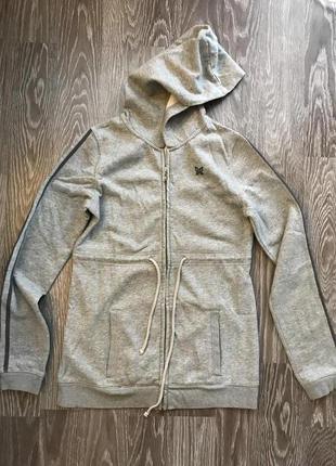 Спортивная кофта