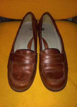 Супер комфортные туфли лоферы clarks, размер 38/5.
