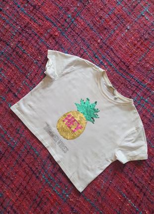 Миленькая футболка с ананасом паетки укороченная