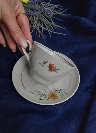 Дикая календула 🍂🌼🍃 винтаж рига 1970-е! чайная пара рижская фарфоровая фабрика чашка с блюдцем деколь цветы2 фото