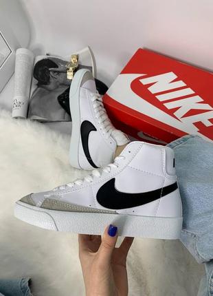 Женские кожаные белые кроссовки nike blazer кросівки найк блейзер білі
