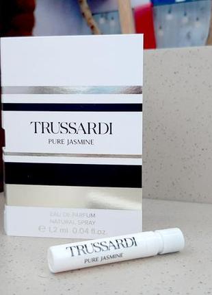 Trussardi pure jasmine💥оригинал миниатюра пробник mini spray 1,2 мл книжка4 фото