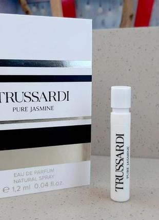 Trussardi pure jasmine💥оригинал миниатюра пробник mini spray 1,2 мл книжка3 фото