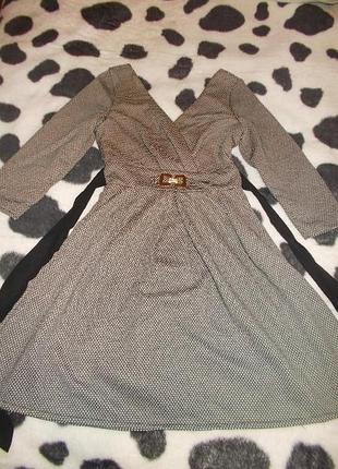 Очень красивое фактурное платье