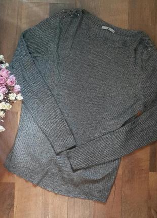 Класна кофта. багато стильних речей.