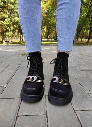 Черевики чорні