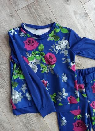 Синій спортивний костюм з трояндами великі квіти квітковий прінт модний острів
