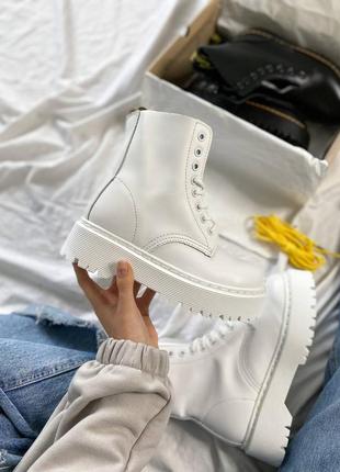 Dr.martens jadon total white женские ботинки доктор мартинс белые демисезон на осень весну распродажа скидка на высокой подошве5 фото