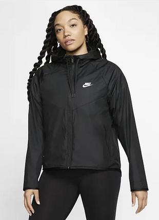 Куртка жіноча nike sportswear windruner bv39-010 чорний s