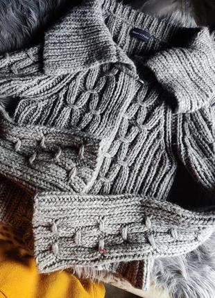 Дуже красива тепла в'язана кофта