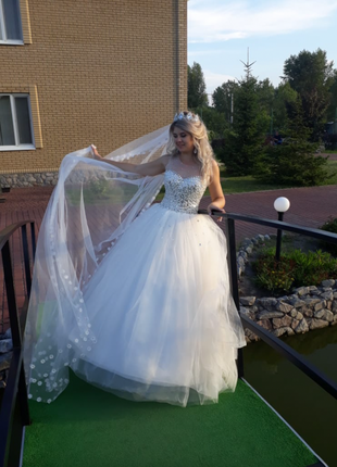 Свадебное платье