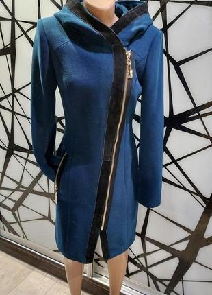 Шикарное шерстяное пальто vogs синего цвета с замшевыми вставками 42 размер