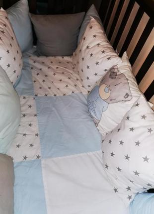 Дитяча постіль в ліжечко