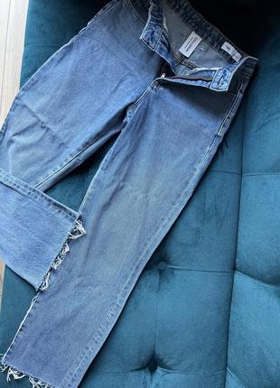 Трендові джинси з розрізами3 фото