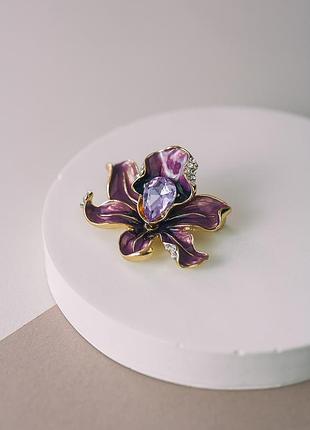 Брошка квітка