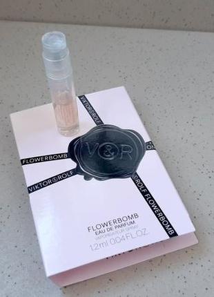 Viktor & rolf flowerbomb💥оригинал миниатюра пробник mini spray 1,2 мл книжка1 фото