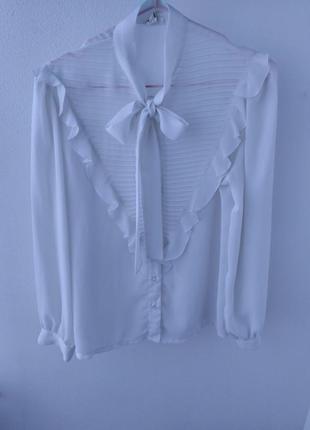 Блуза біла