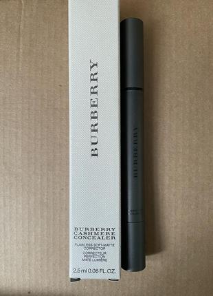 Консилер burberry cashmere concealer flawless soft-matte corrector 00 ivory