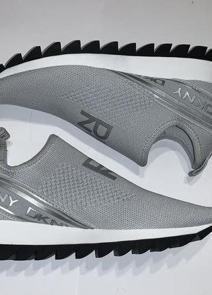 Кроссовки dkny abbi logo slip-on sneaker trainers grey/white