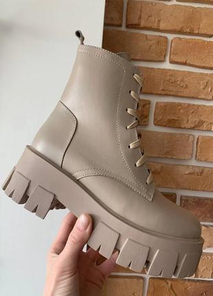 Женские зимние ботинки на меху