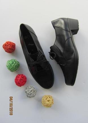 Кожаные туфли на шнуровке с замшевой вставкой от ara