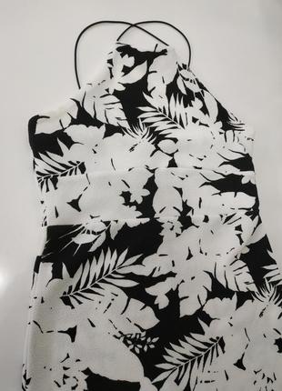 Силуетне плаття по фігурі в квітковий принт2 фото