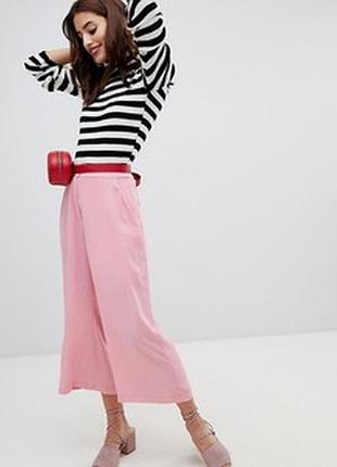 Ультра-модные пудровые кюлоты с кольцом