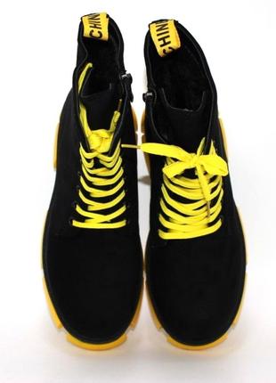 Чорні зимові черевики на жовтій підошві натуральна замша5 фото