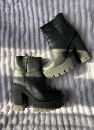 Шкіряні ботільони