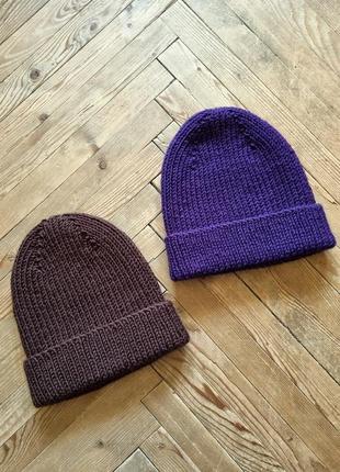 Коричневая фиолетовая базовая вязаная шапка бини шерсть2 фото
