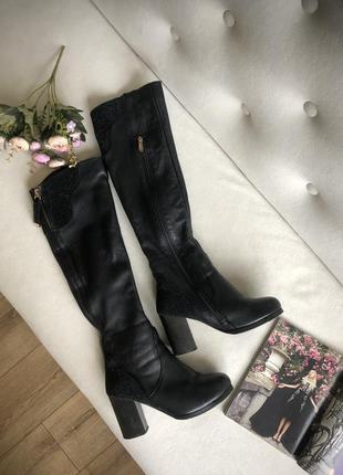 Шикарні довгі шкіряні чобітки чорні
