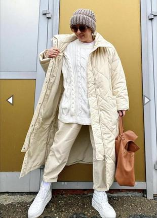 Стильное стеганное пальто h&m молочного цвета пуховик из стеганой ткани с высоким воротником куртка5 фото