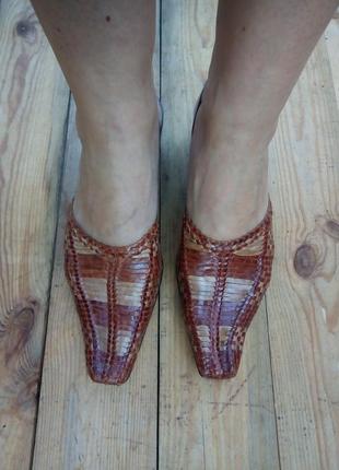 38.5 /26 модные плетеные кожаные коричневые мюли,шлепанци,босоножки.