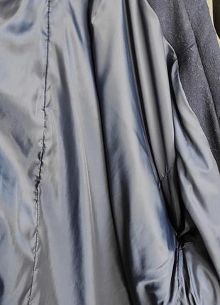 Синее длинное осенее пальто под пояс из шерсти10 фото