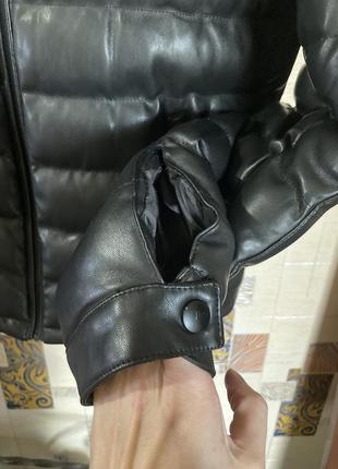 Чоловічий шкіряний пуховик